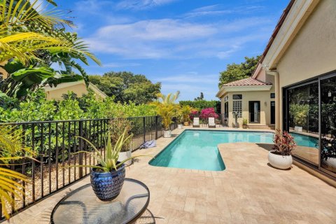 House in Boca Raton, Florida 4 bedrooms, 295.62 sq.m. № 1231586 - photo 1