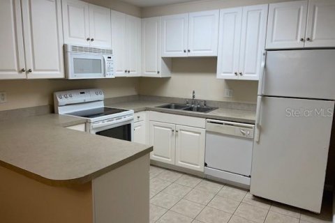 Condo in Gainesville, Florida, 3 bedrooms  № 2351565