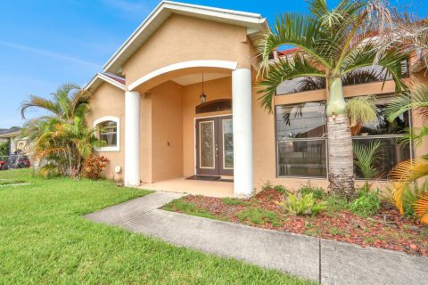 Casa en venta en Port St. Lucie, Florida, 4 dormitorios, 197.32 m2 № 2180761 - foto 3