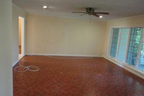 Casa en alquiler en Gainesville, Florida, 4 dormitorios, 221.66 m2 № 1837136 - foto 13