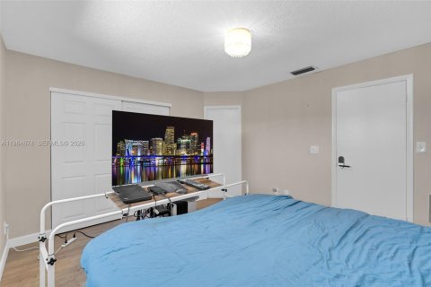 Villa ou maison à vendre à Dania Beach, Floride: 4 chambres, 128.95 m2 № 2048137 - photo 18