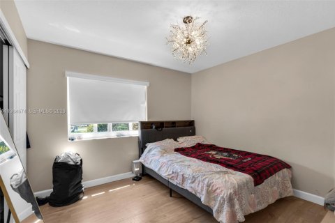 Villa ou maison à vendre à Dania Beach, Floride: 4 chambres, 128.95 m2 № 2048137 - photo 13