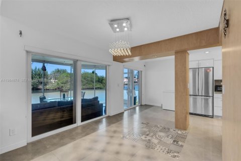 Villa ou maison à vendre à Dania Beach, Floride: 4 chambres, 128.95 m2 № 2048137 - photo 7