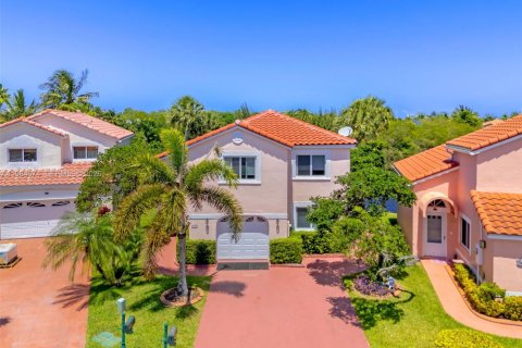 Villa ou maison à vendre à Dania Beach, Floride: 4 chambres, 128.95 m2 № 2048137 - photo 2