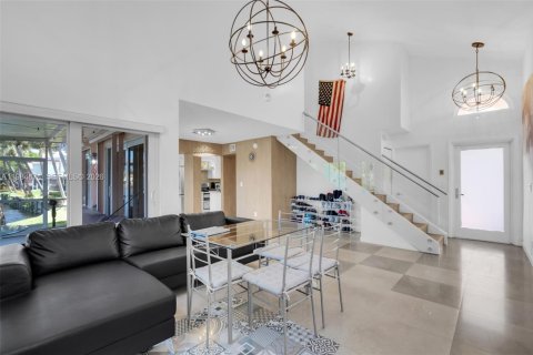 Villa ou maison à vendre à Dania Beach, Floride: 4 chambres, 128.95 m2 № 2048137 - photo 6