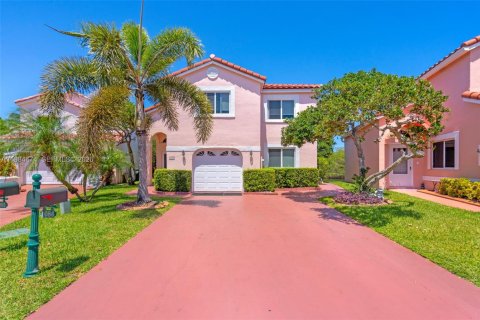 Villa ou maison à vendre à Dania Beach, Floride: 4 chambres, 128.95 m2 № 2048137 - photo 3