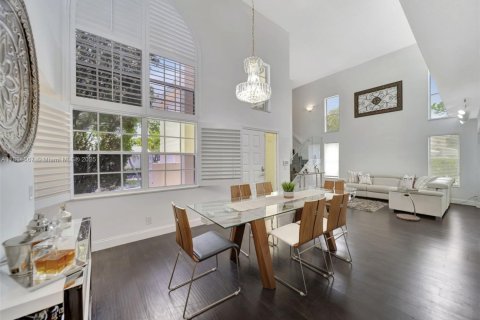 House in Pembroke Pines, Florida 3 bedrooms, 191.01 sq.m. № 1823828 - photo 4