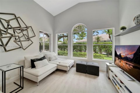 House in Pembroke Pines, Florida 3 bedrooms, 191.01 sq.m. № 1823828 - photo 5
