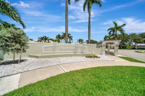 House in Pembroke Pines, Florida 3 bedrooms, 191.01 sq.m. № 1823828 - photo 6