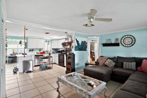 Casa en venta en New Port Richey, Florida, 3 dormitorios, 115.76 m2 № 1900403 - foto 13