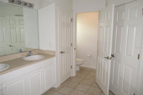 Villa ou maison à louer à North Port, Floride: 3 chambres, 140.28 m2 № 2383944 - photo 10