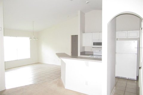Villa ou maison à louer à North Port, Floride: 3 chambres, 140.28 m2 № 2383944 - photo 6