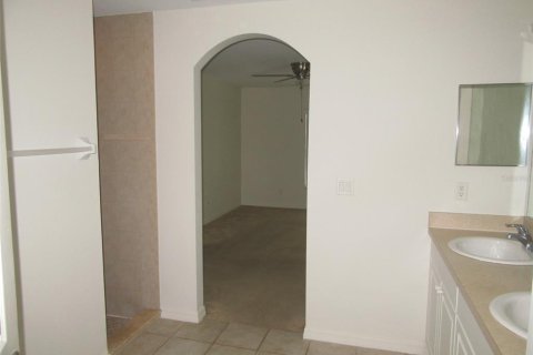 Villa ou maison à louer à North Port, Floride: 3 chambres, 140.28 m2 № 2383944 - photo 11