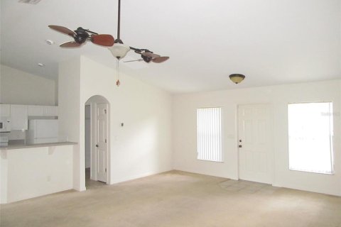 Villa ou maison à louer à North Port, Floride: 3 chambres, 140.28 m2 № 2383944 - photo 4