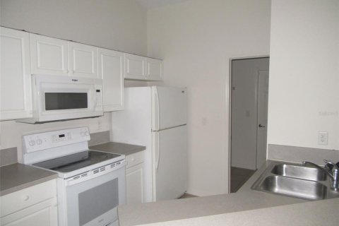 Villa ou maison à louer à North Port, Floride: 3 chambres, 140.28 m2 № 2383944 - photo 7