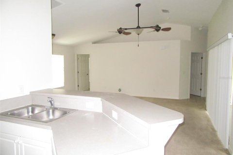 Villa ou maison à louer à North Port, Floride: 3 chambres, 140.28 m2 № 2383944 - photo 8