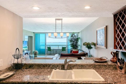 Copropriété à vendre à Sarasota, Floride: 2 chambres, 144.46 m2 № 2093672 - photo 17