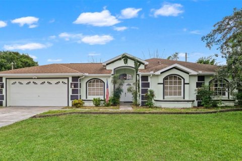 Casa en venta en Spring Hill, Florida, 3 dormitorios, 196.95 m2 № 2383812 - foto 2