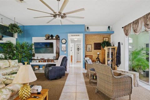 Casa en venta en Spring Hill, Florida, 3 dormitorios, 196.95 m2 № 2383812 - foto 8