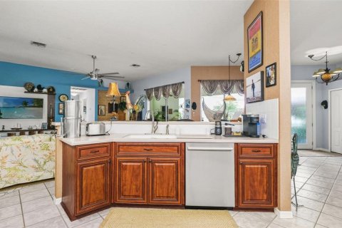 Casa en venta en Spring Hill, Florida, 3 dormitorios, 196.95 m2 № 2383812 - foto 14