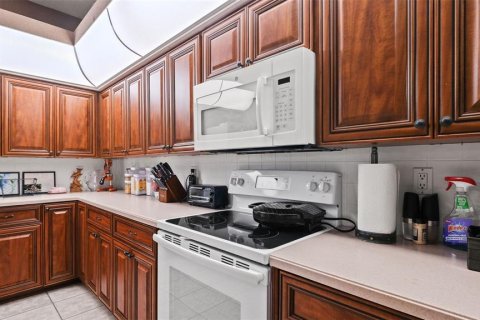 Casa en venta en Spring Hill, Florida, 3 dormitorios, 196.95 m2 № 2383812 - foto 15