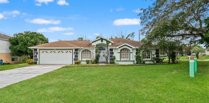 Casa en Spring Hill, Florida 3 dormitorios, 196.95 m2 № 2383812