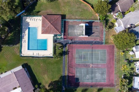 Купить виллу или дом в Санрайз, Флорида 3 спальни, 135.64м2, № 2002350 - фото 5