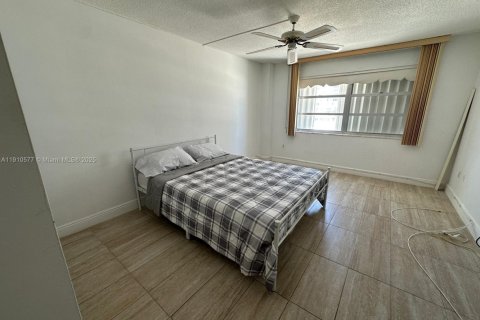 Condominio en venta en Aventura, Florida, 1 dormitorio, 82.4 m2 № 1966670 - foto 16