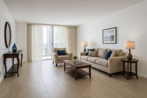 Condominio en venta en Aventura, Florida, 1 dormitorio, 82.4 m2 № 1966670 - foto 2