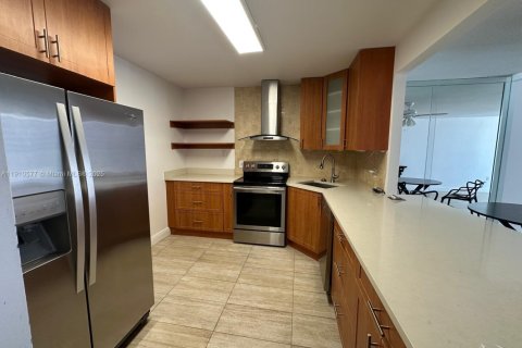 Condominio en venta en Aventura, Florida, 1 dormitorio, 82.4 m2 № 1966670 - foto 18