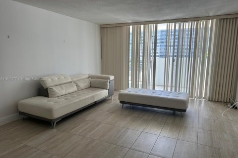 Condominio en venta en Aventura, Florida, 1 dormitorio, 82.4 m2 № 1966670 - foto 11