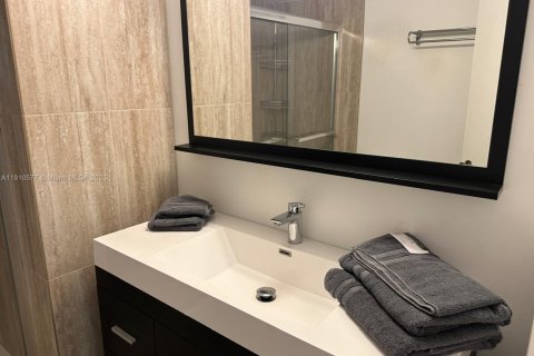 Condominio en venta en Aventura, Florida, 1 dormitorio, 82.4 m2 № 1966670 - foto 12