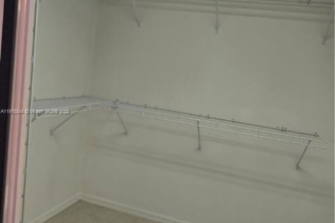 Condo in Tamarac, Florida, 2 bedrooms № 2060037 - photo 23