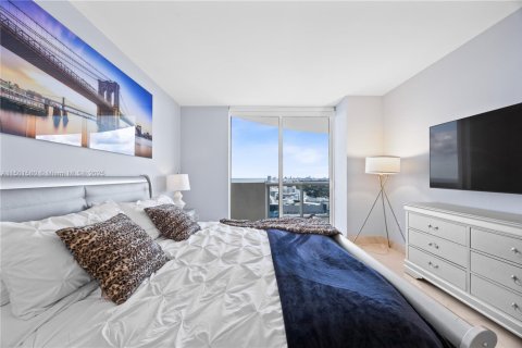 Condo in Miami Beach, Florida, 2 bedrooms  № 2077098 - photo 15