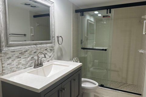 Condo in Pompano Beach, Florida, 3 bedrooms  № 1935912 - photo 13