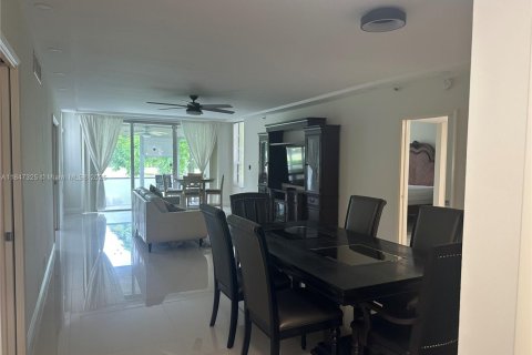 Condo in Pompano Beach, Florida, 3 bedrooms  № 1935912 - photo 12