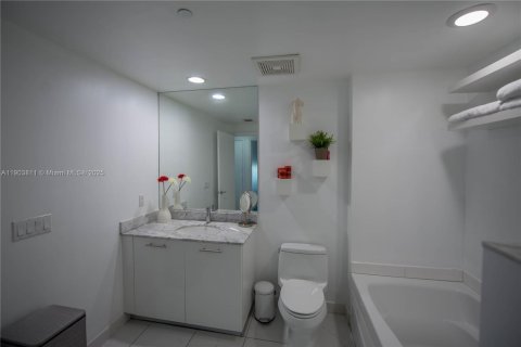 Снять в аренду кондоминиум в Майами, Флорида 1 спальня, 70.05м2, № 1954621 - фото 22