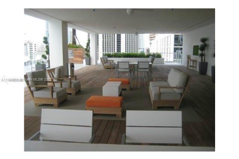 Снять в аренду кондоминиум в Майами, Флорида 1 спальня, 70.05м2, № 1954621 - фото 5