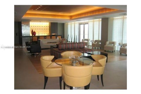 Снять в аренду кондоминиум в Майами, Флорида 1 спальня, 70.05м2, № 1954621 - фото 6