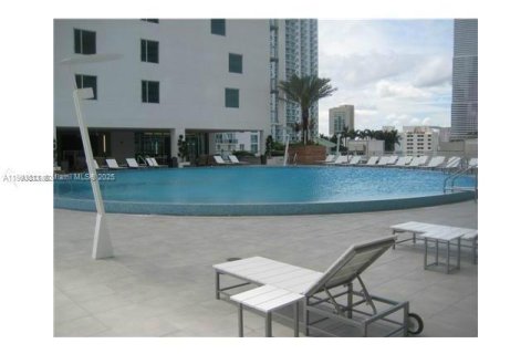 Снять в аренду кондоминиум в Майами, Флорида 1 спальня, 70.05м2, № 1954621 - фото 3