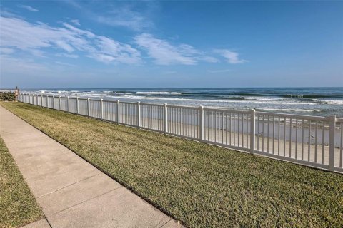 Condo in New Smyrna Beach, Florida, 2 bedrooms  № 1844767 - photo 26