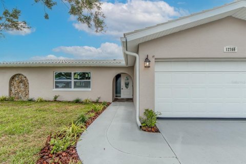 Villa ou maison à vendre à Seminole, Floride: 3 chambres, 171.68 m2 № 1877159 - photo 1