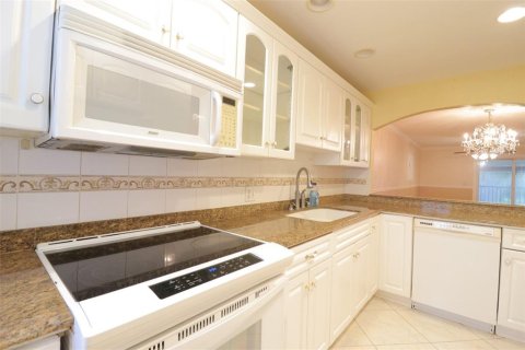 Copropriété à vendre à Tampa, Floride: 2 chambres, 93.83 m2 № 1916038 - photo 7