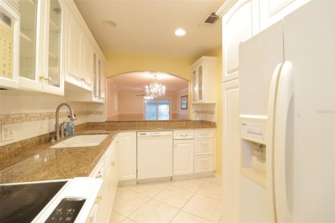 Copropriété à vendre à Tampa, Floride: 2 chambres, 93.83 m2 № 1916038 - photo 8