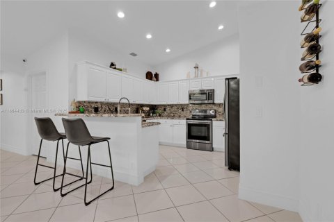 House in Boca Raton, Florida 3 bedrooms, 160.54 sq.m. № 1893302 - photo 15