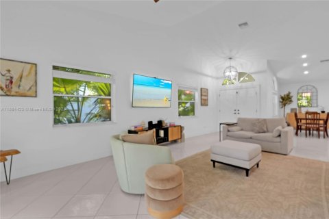 House in Boca Raton, Florida 3 bedrooms, 160.54 sq.m. № 1893302 - photo 10