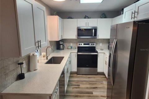Villa ou maison à vendre à Englewood, Floride: 2 chambres, 109.62 m2 № 1833067 - photo 5
