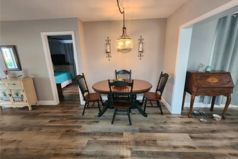 Villa ou maison à vendre à Englewood, Floride: 2 chambres, 109.62 m2 № 1833067 - photo 12