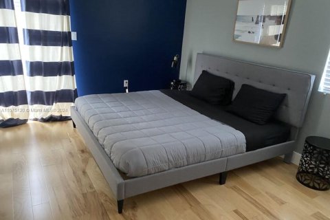 Adosado en venta en Miami, Florida, 3 dormitorios, 158.49 m2 № 1984976 - foto 25