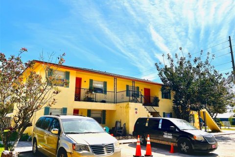 Appartement à louer à Titusville, Floride: 2 chambres, 76.18 m2 № 2101027 - photo 9
